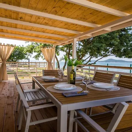 Ferienhaus Mobile Frangipani 2 *
