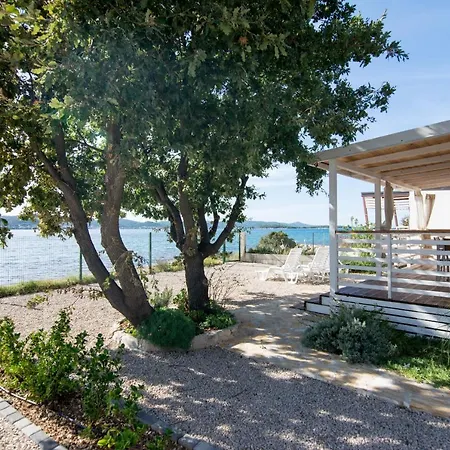 Mobile Frangipani 2 Σπίτι διακοπών