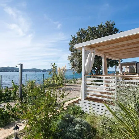 Holiday home Mobile Frangipani 2 *