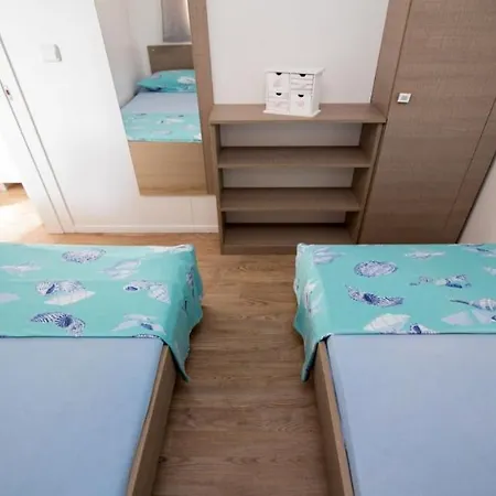 Holiday home Mobile Frangipani 2 *