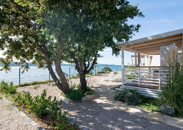 Mobile Frangipani 2 Vikendica