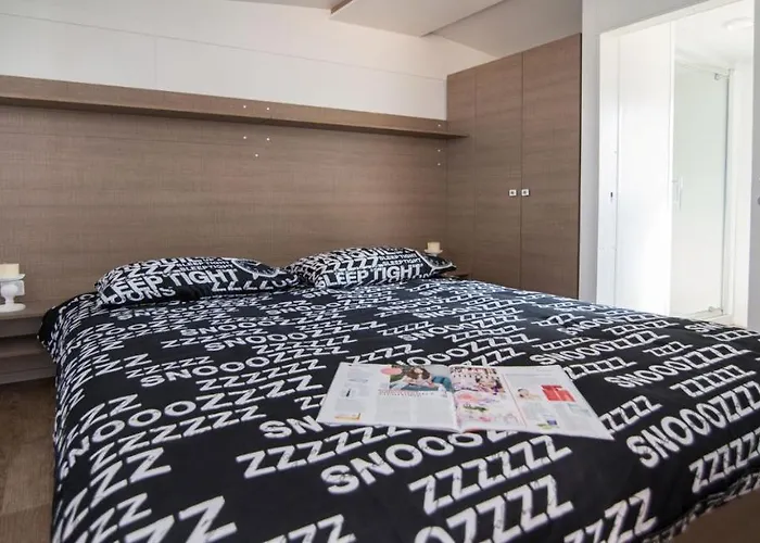 Vikendica Mobile Frangipani 2 *